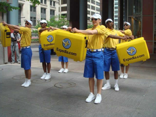 Expedia Dancers at State of Illinois Building