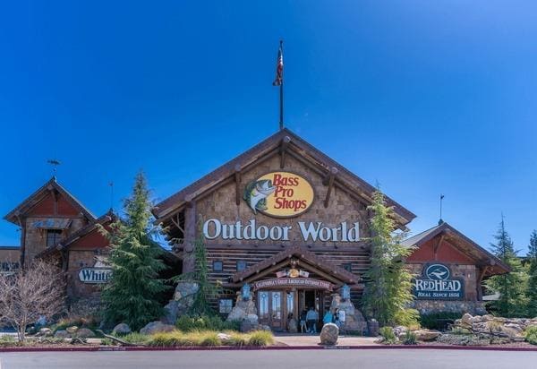 Bass Pro Shop